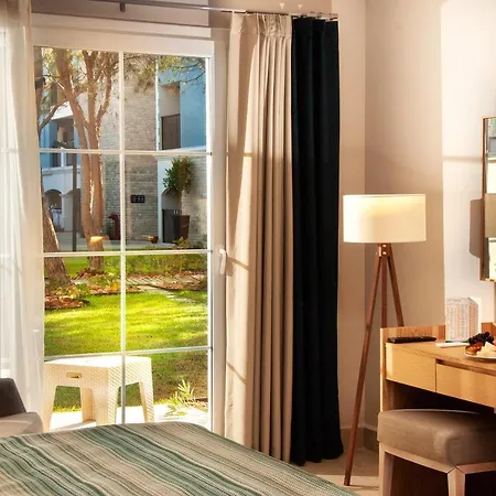 افيسيا هوليداي بيتش كلوب