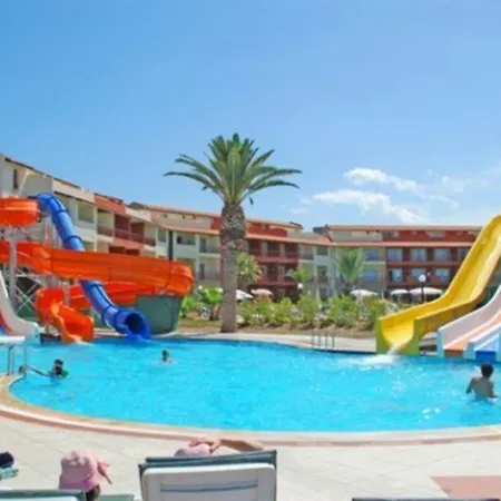 افيسيا هوليداي بيتش كلوب